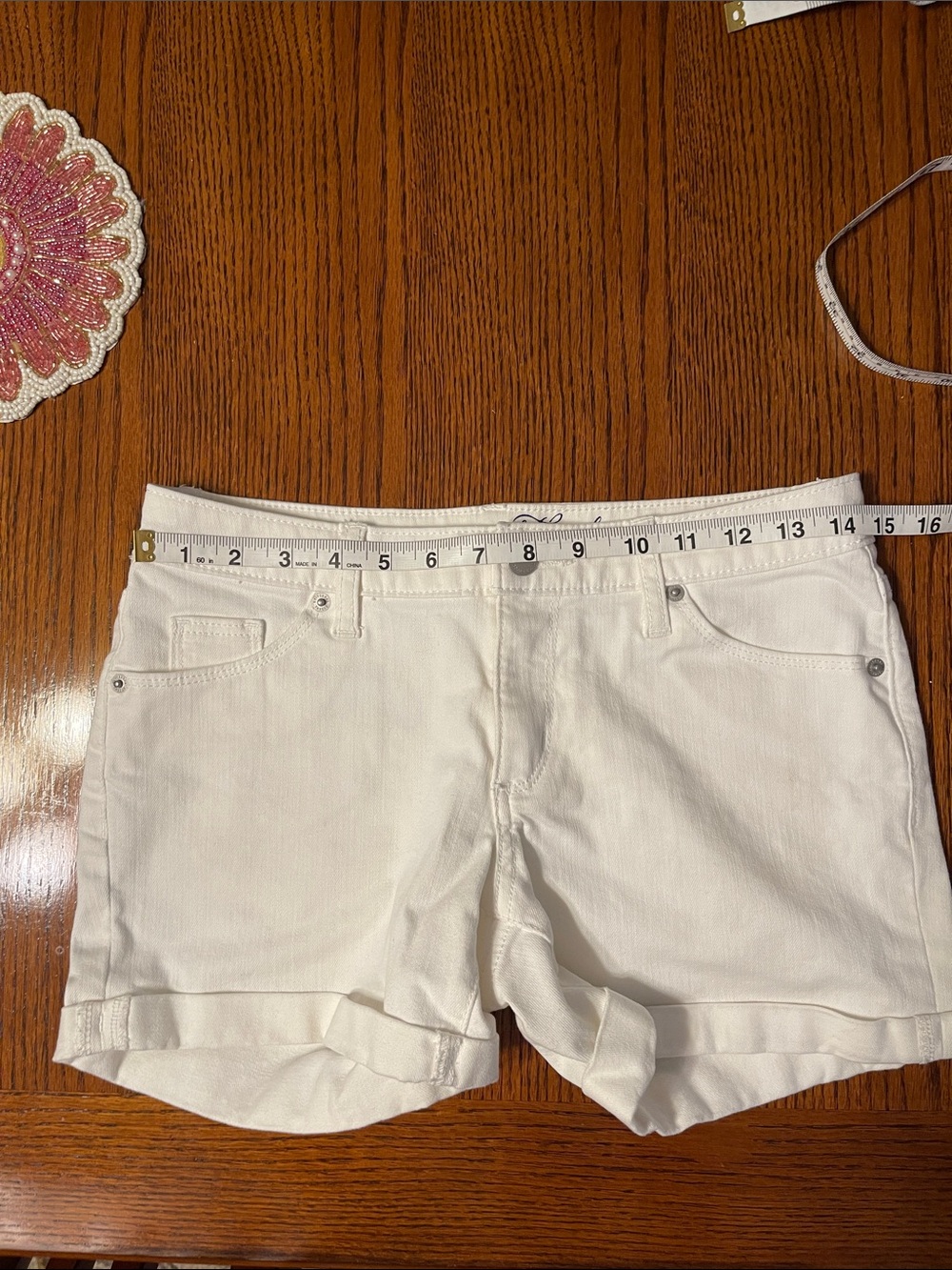 Universal Thread Mid Rise Jean Shorts, Size 0 - Picture 2 of 8